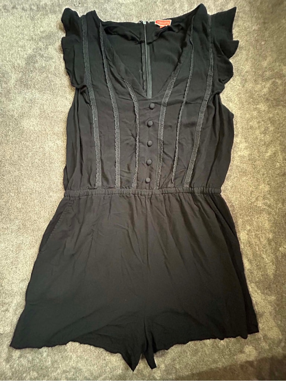 ModCloth Black Button-Front Romper Sz Large Feminine Ruffle Cap Sleeve Bohemian - Picture 7 of 7